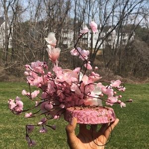Arturo Rios haute couture floral fascinator.